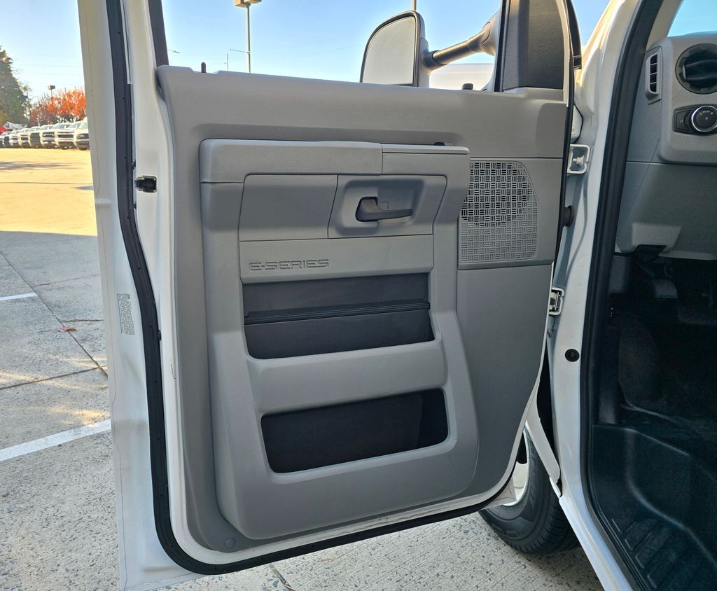 2024 Ford E-350SD Base Concord NC