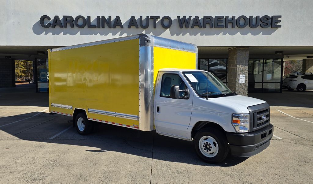 2024 Ford E-350SD Base DRW 16ft Box W/Roll-Up Door and Pull- Out Ramp Concord NC