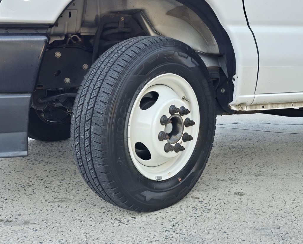 2024 Ford E-350SD Base Concord NC