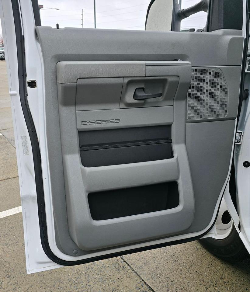2024 Ford E-350SD Base Concord NC