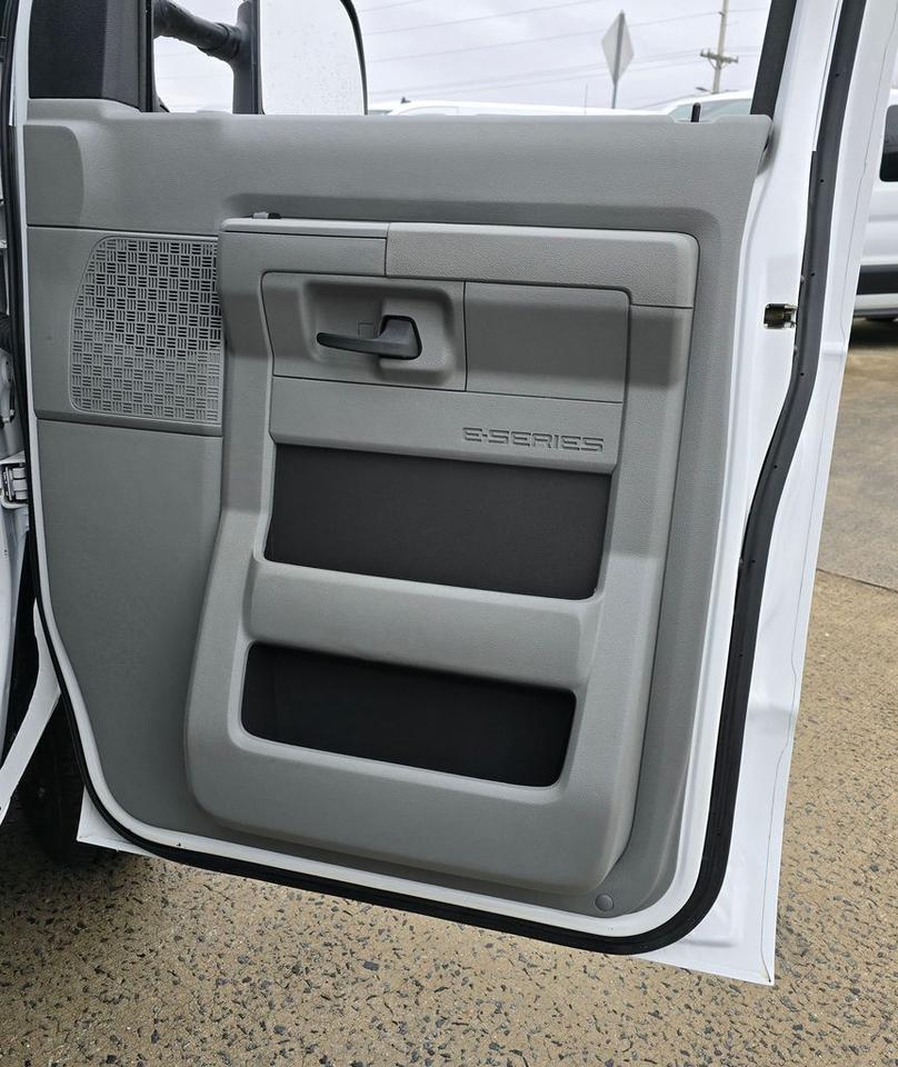 2024 Ford E-350SD Base Concord NC