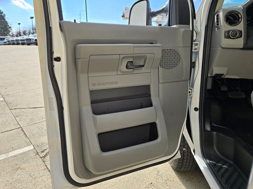 2024 Ford E-350SD Base Concord NC