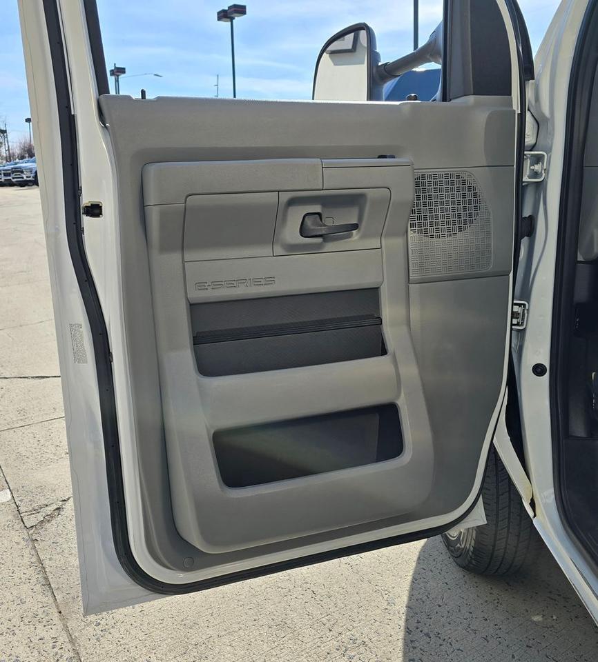2024 Ford E-350SD Base Concord NC
