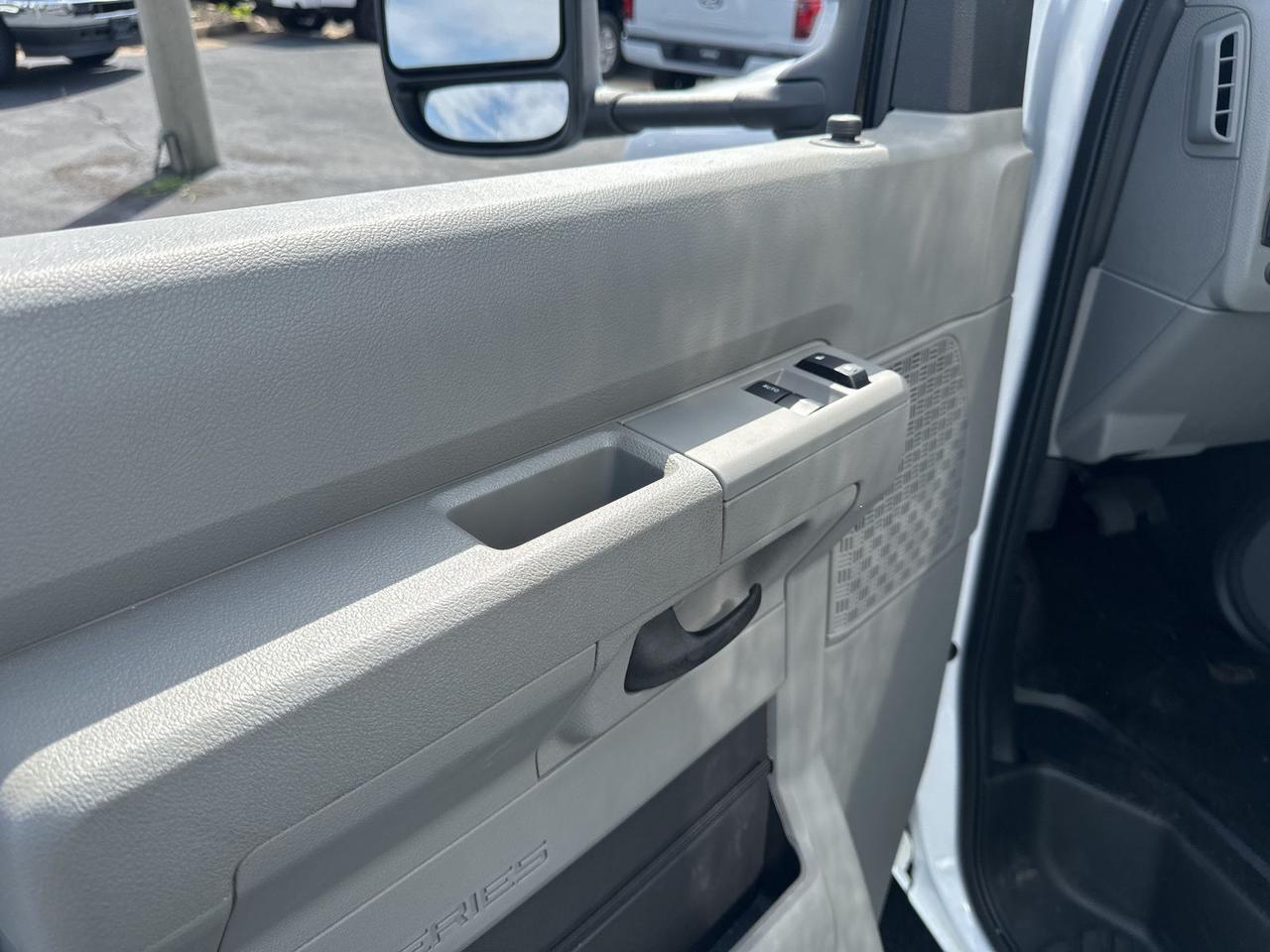 2024 Ford E-350SD Base Richmond VA