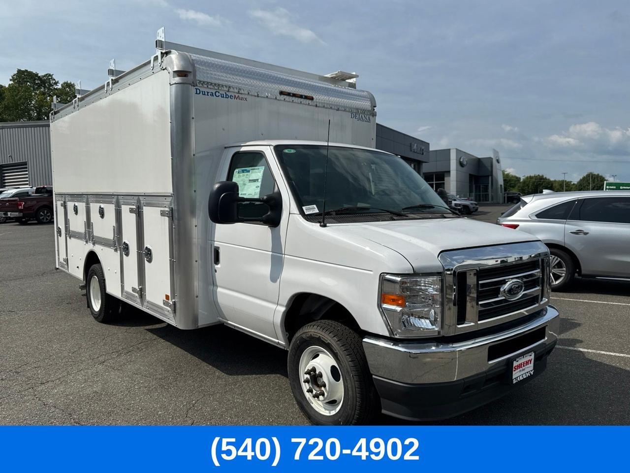 2024 Ford E-450SD Base