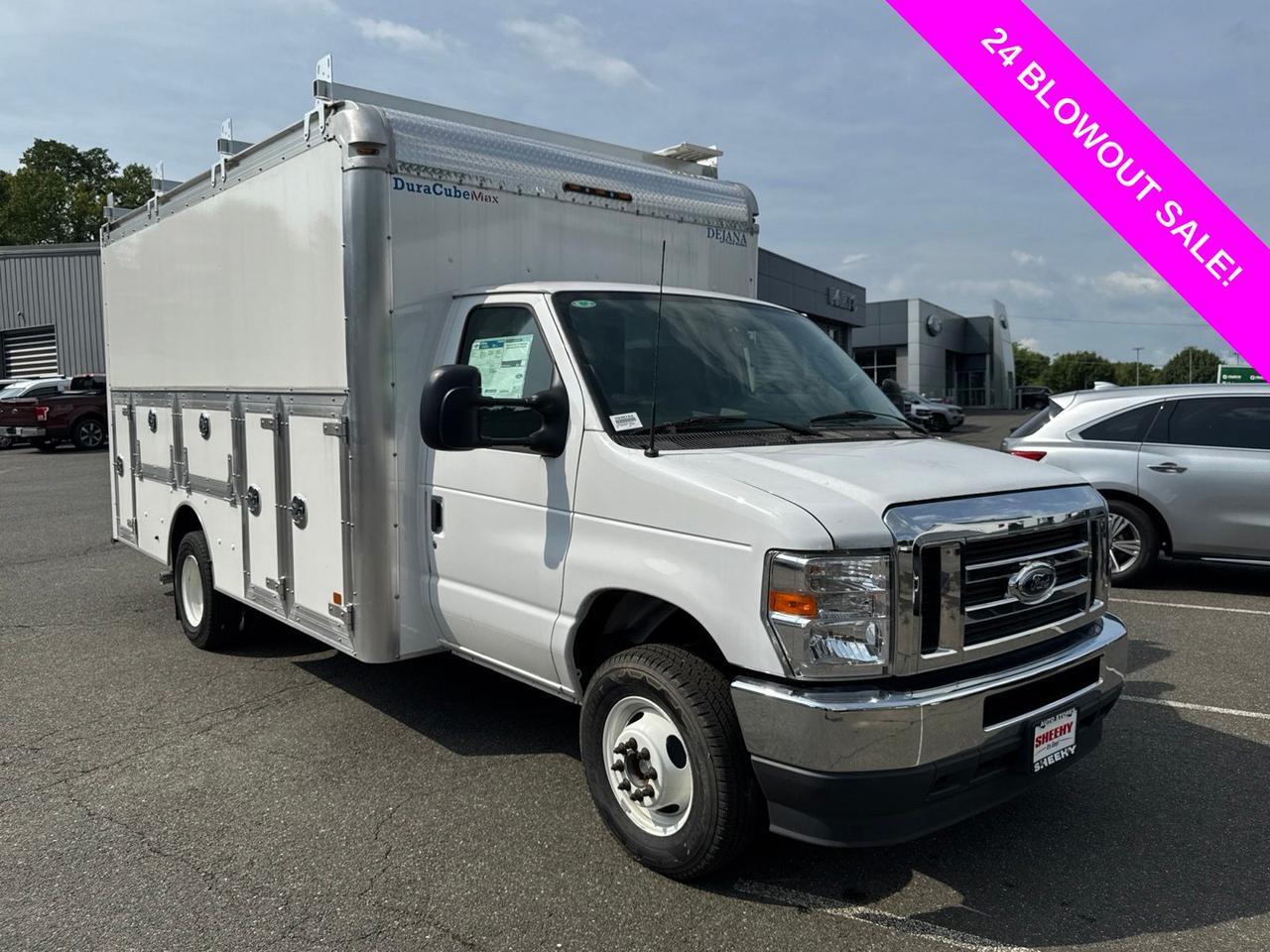 2024 Ford E-450SD Base