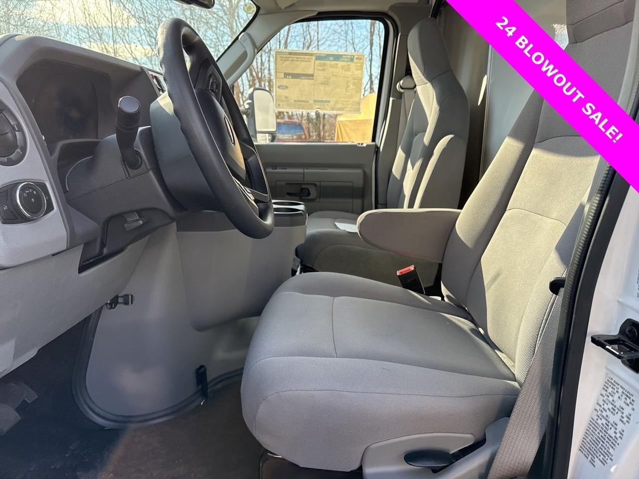 2024 Ford E-450SD Base Warrenton VA