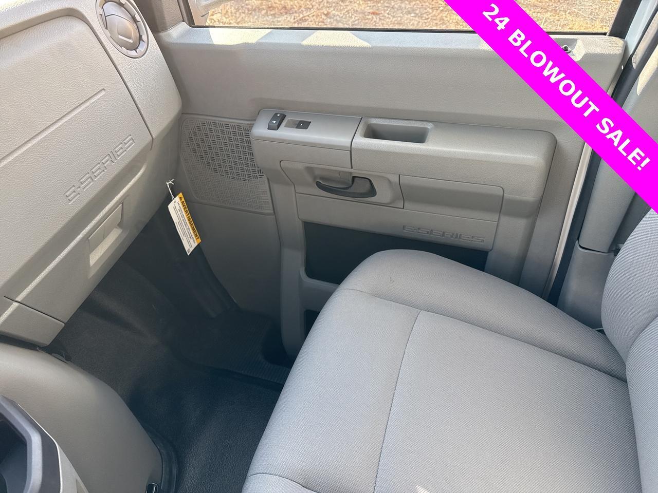 2024 Ford E-450SD Base Warrenton VA