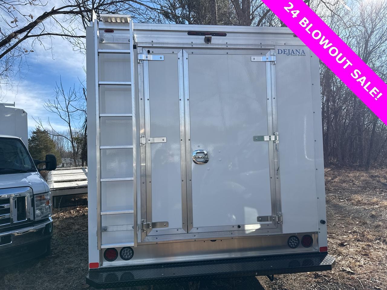 2024 Ford E-450SD Base Warrenton VA