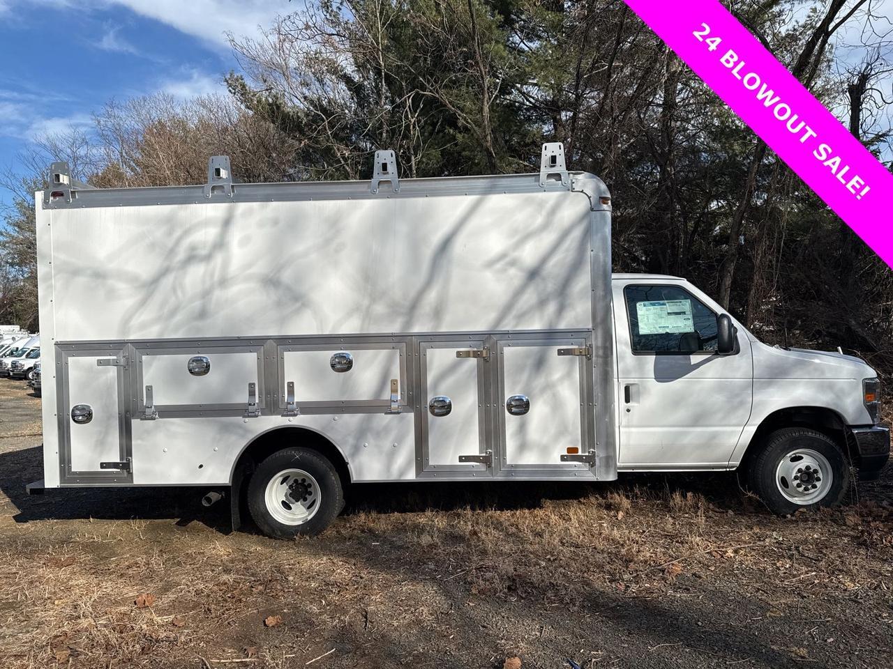 2024 Ford E-450SD Base Warrenton VA