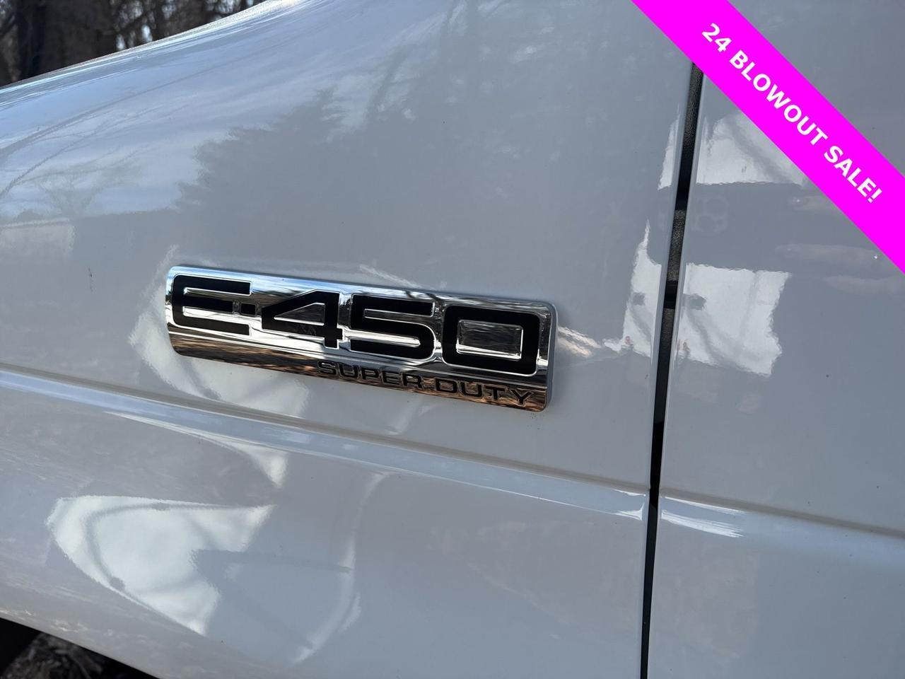 2024 Ford E-450SD Base Warrenton VA