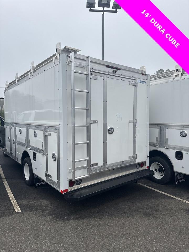 2024 Ford E-450SD Base Warrenton VA