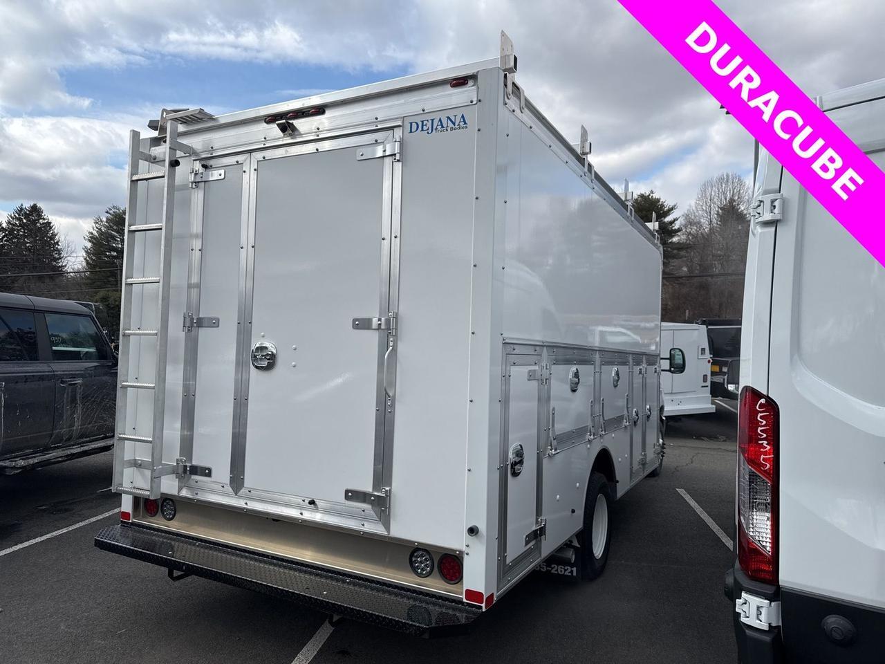 2024 Ford E-450SD Base Warrenton VA