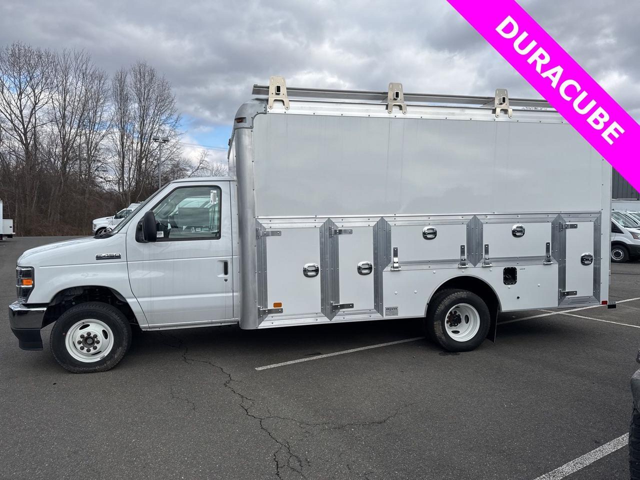2024 Ford E-450SD Base Warrenton VA