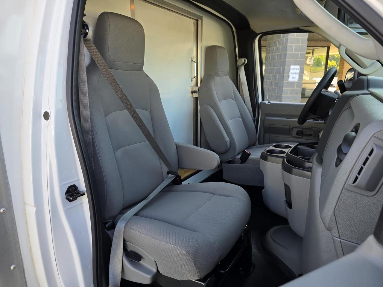 2024 Ford E-Series Cutaway E-350 DRW 16FT Box W/Maxon 1,600lb Liftgate and Roll-Up Door Concord NC