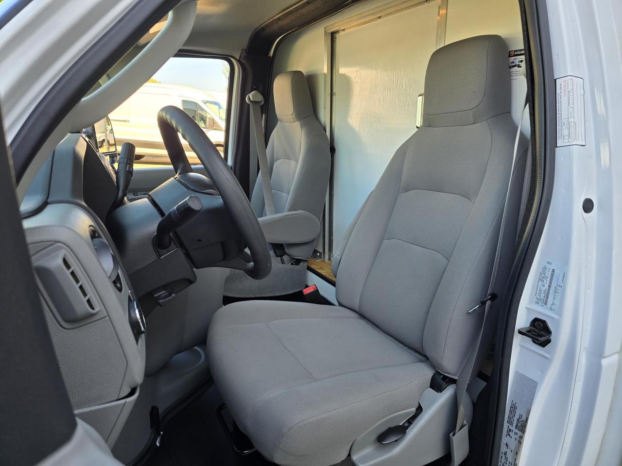 2024 Ford E-Series Cutaway E-350 DRW 16FT Box W/Maxon 1,600lb Liftgate and Roll-Up Door Concord NC