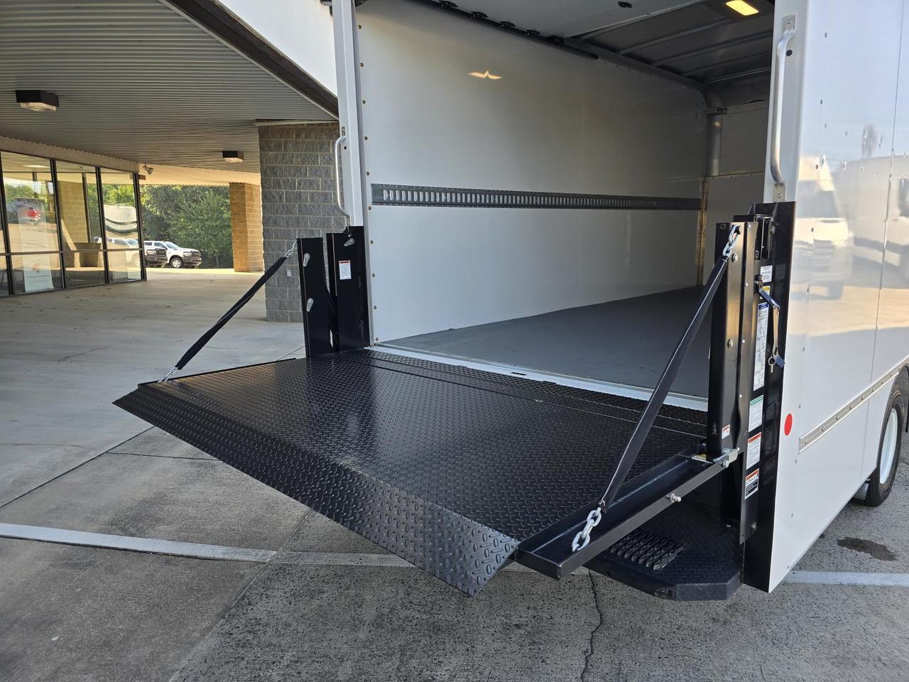 2024 Ford E-Series Cutaway E-350 DRW 16FT Box W/Maxon 1,600lb Liftgate and Roll-Up Door Concord NC