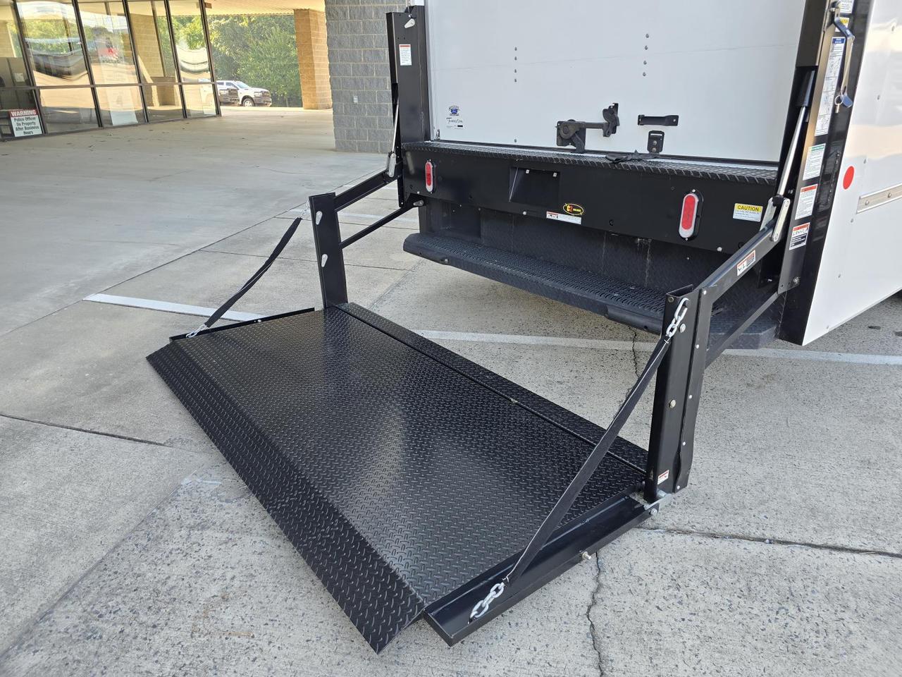 2024 Ford E-Series Cutaway E-350 DRW 16FT Box W/Maxon 1,600lb Liftgate and Roll-Up Door Concord NC