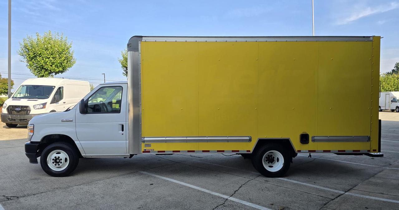 2024 Ford E-Series Cutaway E-350 DRW 16FT Box W/Roll-Up Door and Pull-Out Ramp Concord NC