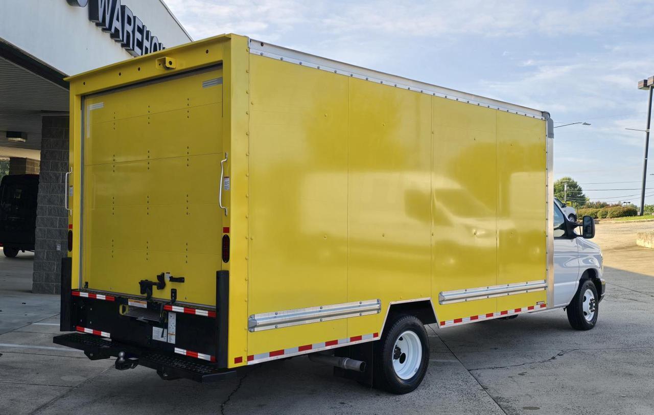 2024 Ford E-Series Cutaway E-350 DRW 16FT Box W/Roll-Up Door and Pull-Out Ramp Concord NC