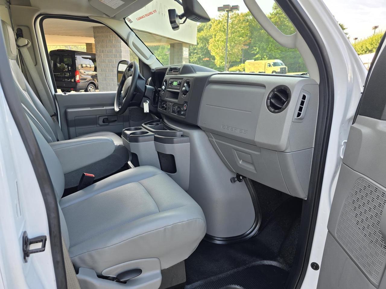 2024 Ford E-Series Cutaway E-350 DRW 16FT Box W/Roll-Up Door and Pull-Out Ramp Concord NC