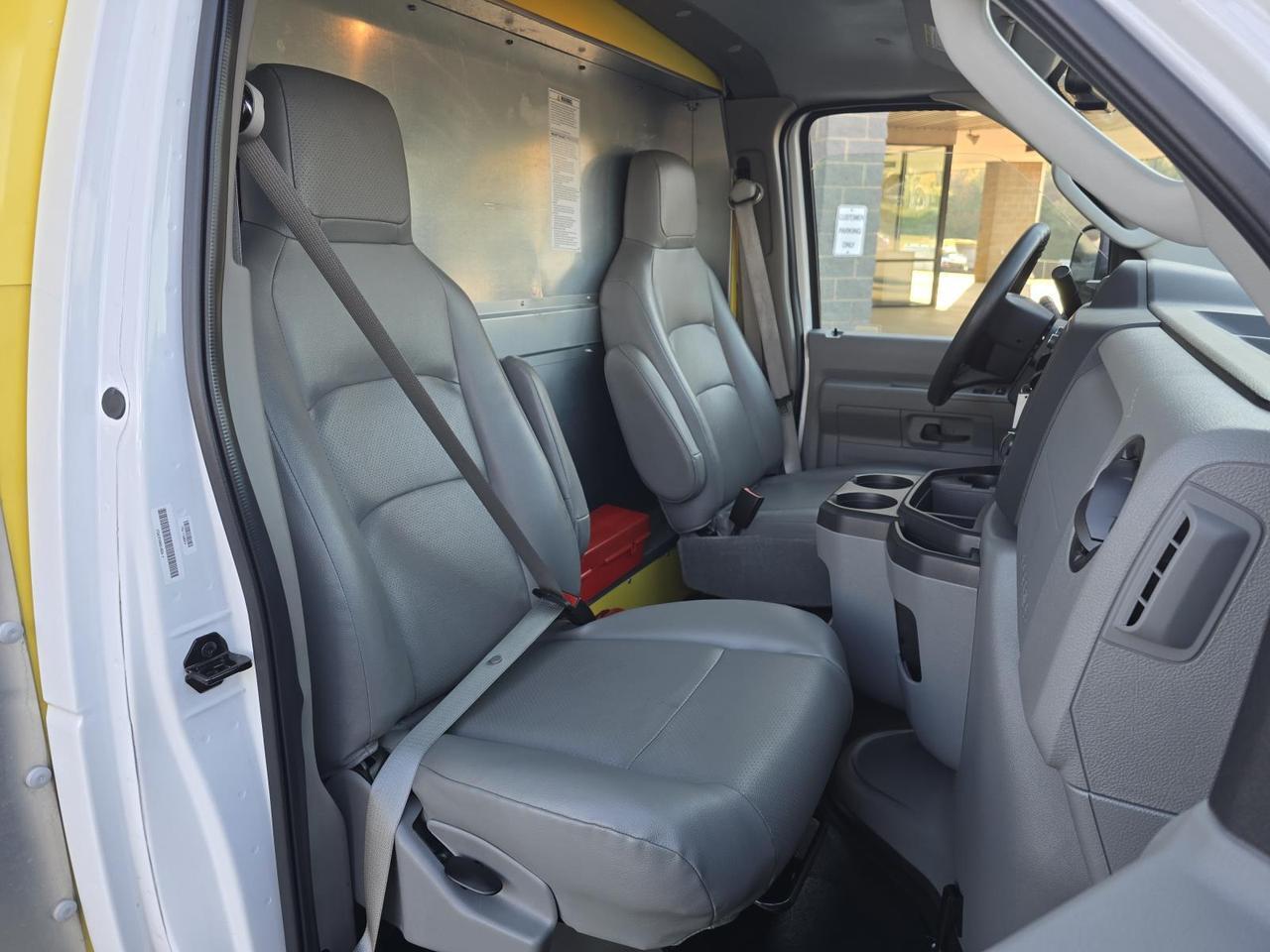2024 Ford E-Series Cutaway E-350 DRW 16FT Box W/Roll-Up Door and Pull-Out Ramp Concord NC