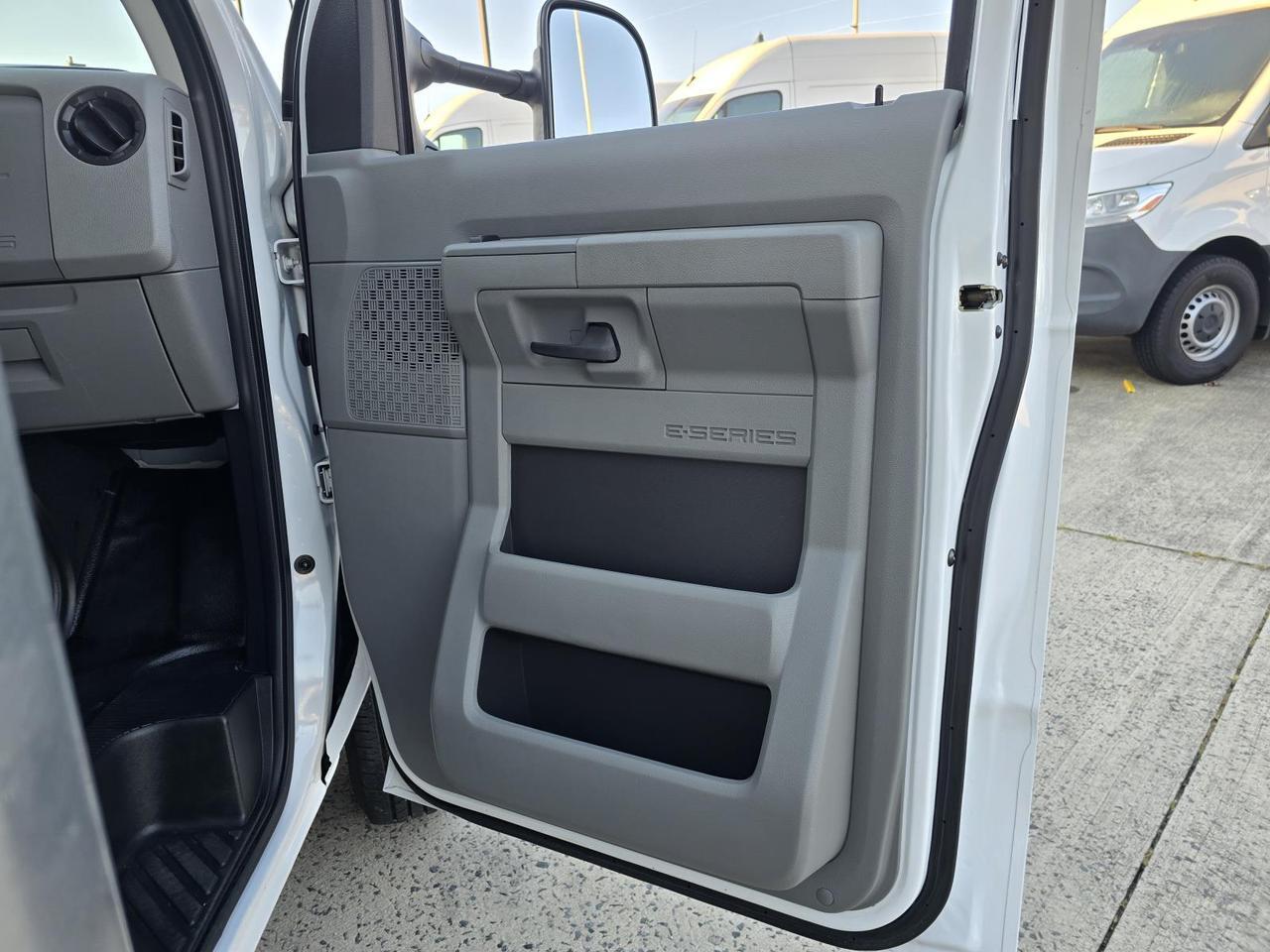 2024 Ford E-Series Cutaway E-350 DRW 16FT Box W/Roll-Up Door and Pull-Out Ramp Concord NC