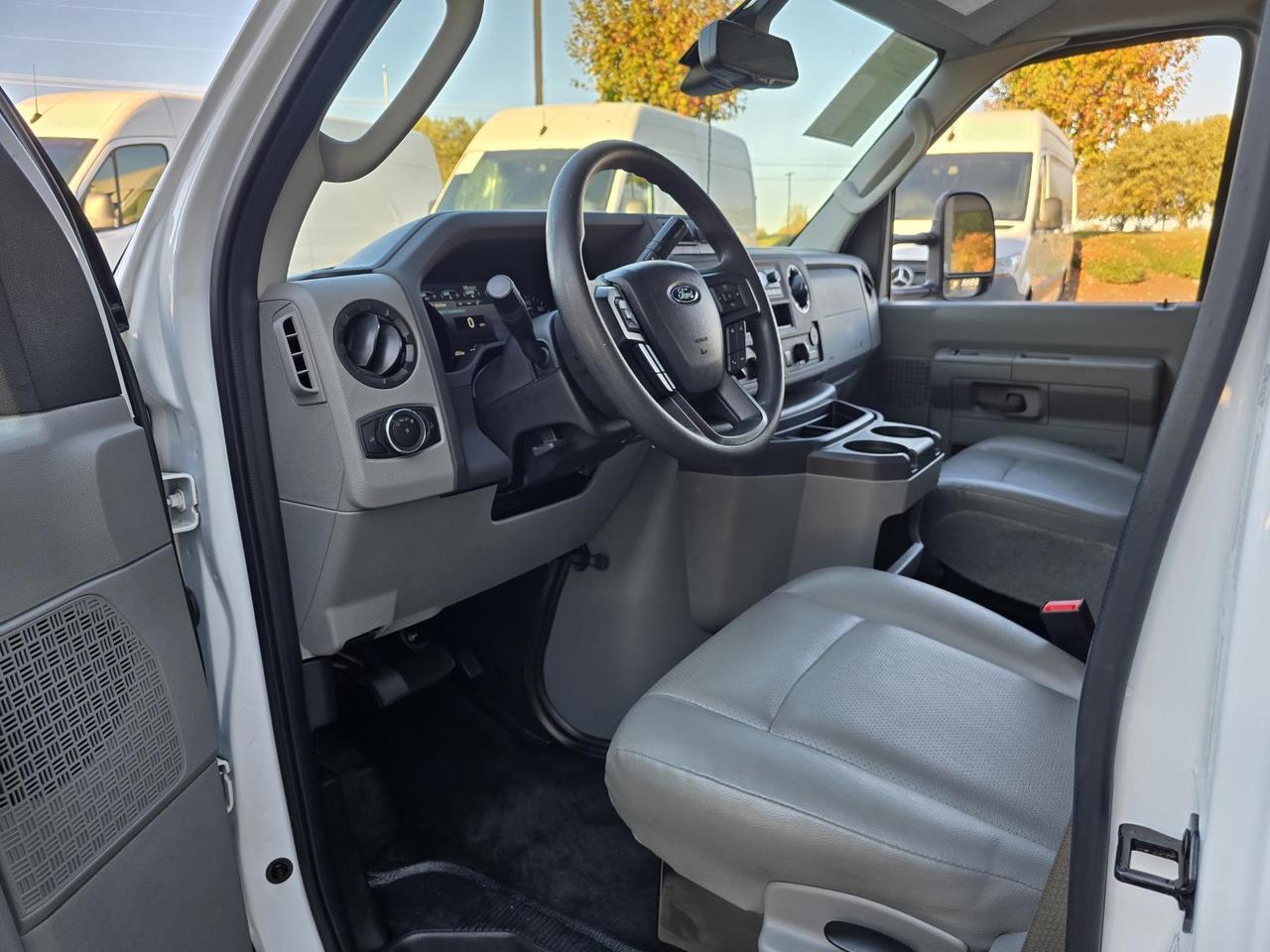 2024 Ford E-Series Cutaway E-350 DRW 16FT Box W/Roll-Up Door and Pull-Out Ramp Concord NC