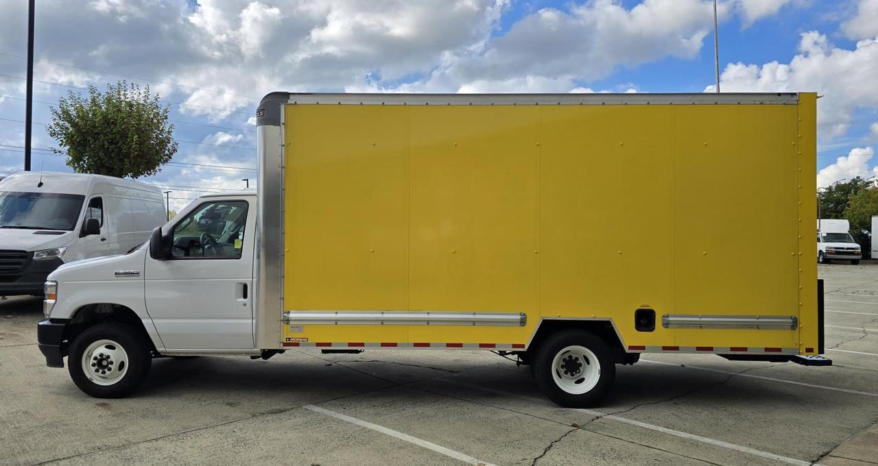 2024 Ford E-Series Cutaway E-350 DRW 16FT Box W/Roll-Up Door and Pull-Out Ramp Concord NC