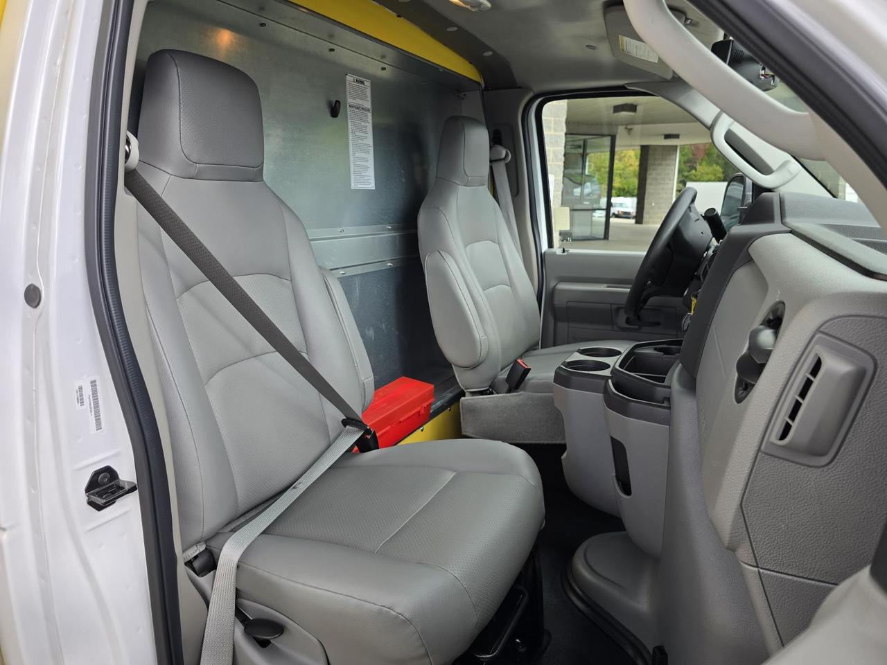 2024 Ford E-Series Cutaway E-350 DRW 16FT Box W/Roll-Up Door and Pull-Out Ramp Concord NC
