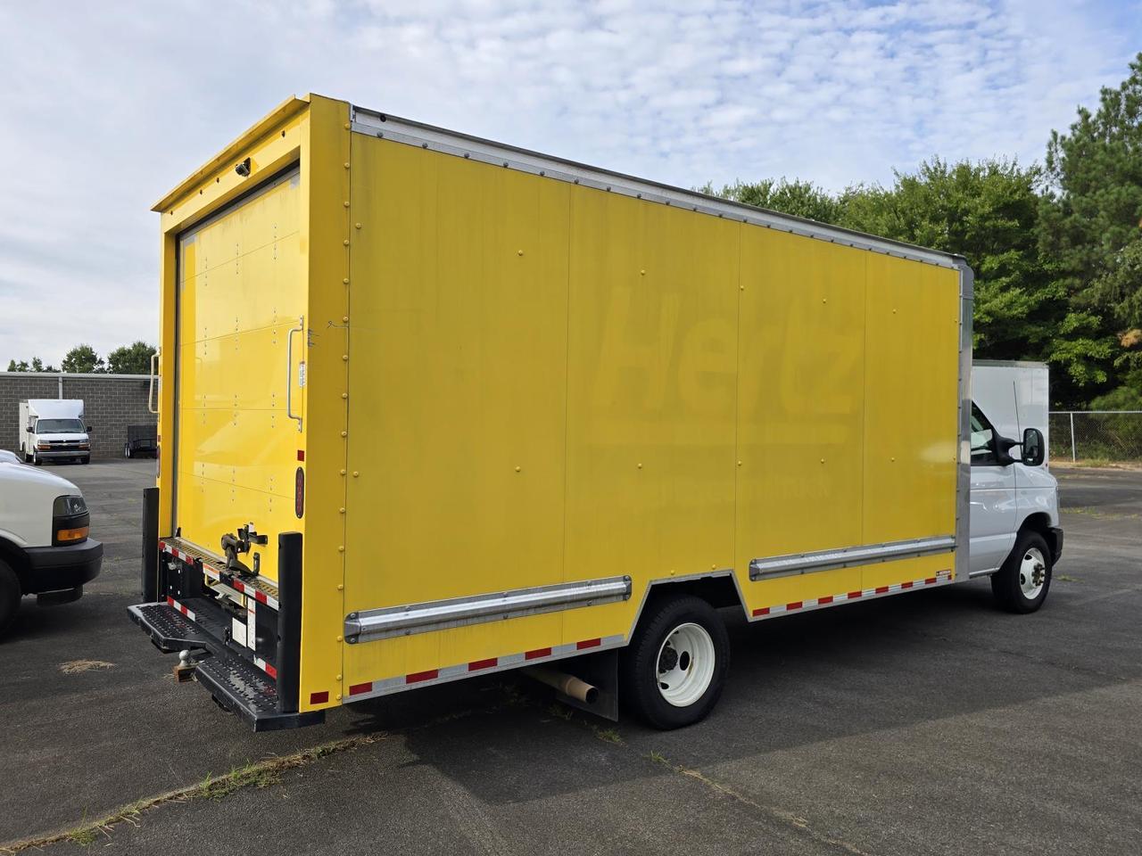 2024 Ford E-Series Cutaway E-350 DRW 16FT Box W/Roll-Up Door and Pull-Out Ramp Concord NC