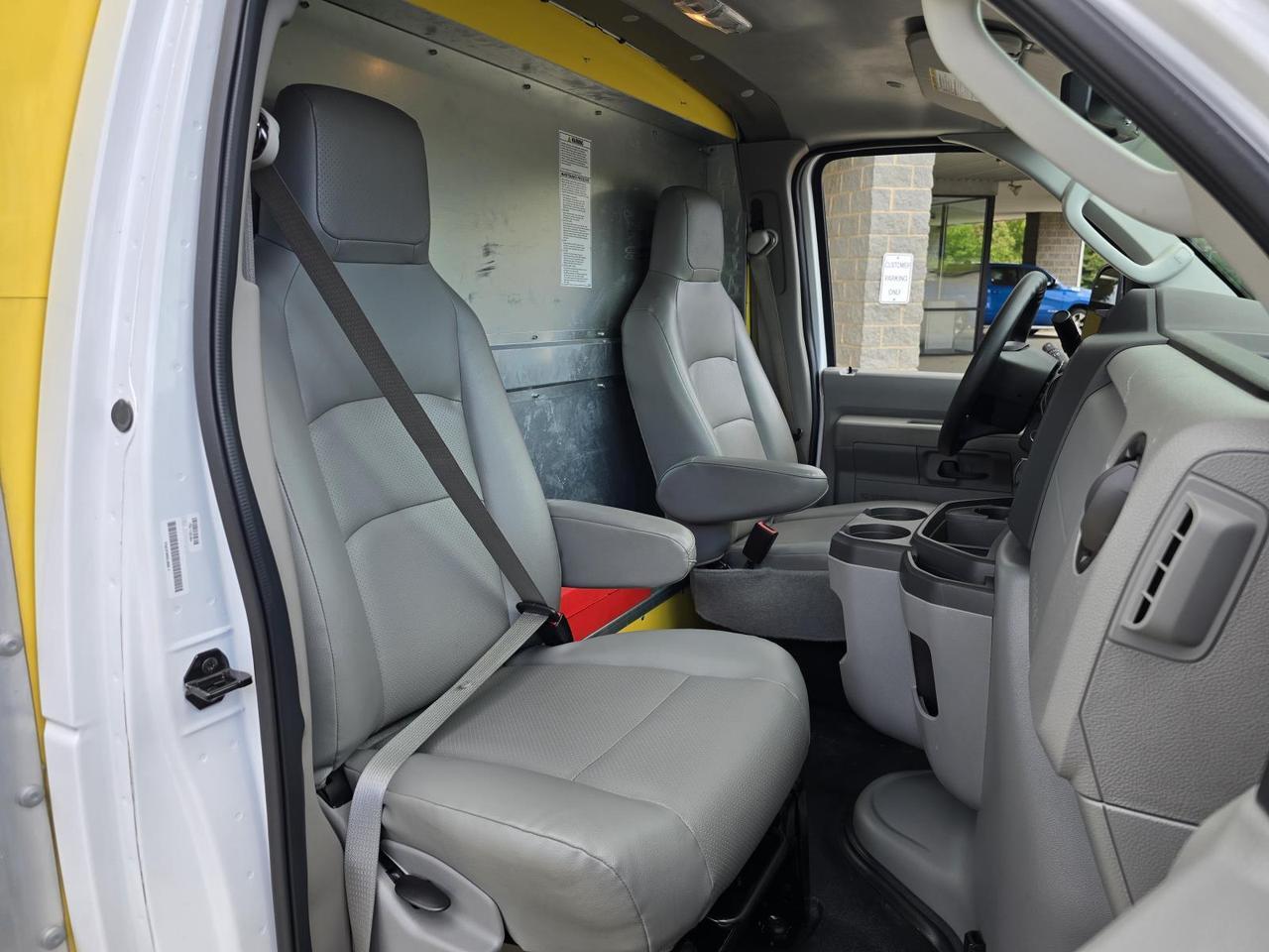 2024 Ford E-Series Cutaway E-350 DRW 16FT Box W/Roll-Up Door and Pull-Out Ramp Concord NC