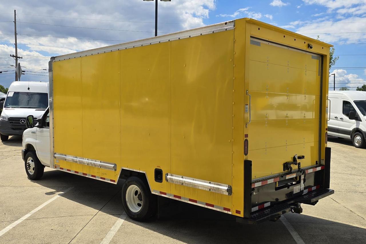 2024 Ford E-Series Cutaway E-350 DRW 16FT Box W/Roll-Up Door and Pull-Out Ramp Concord NC