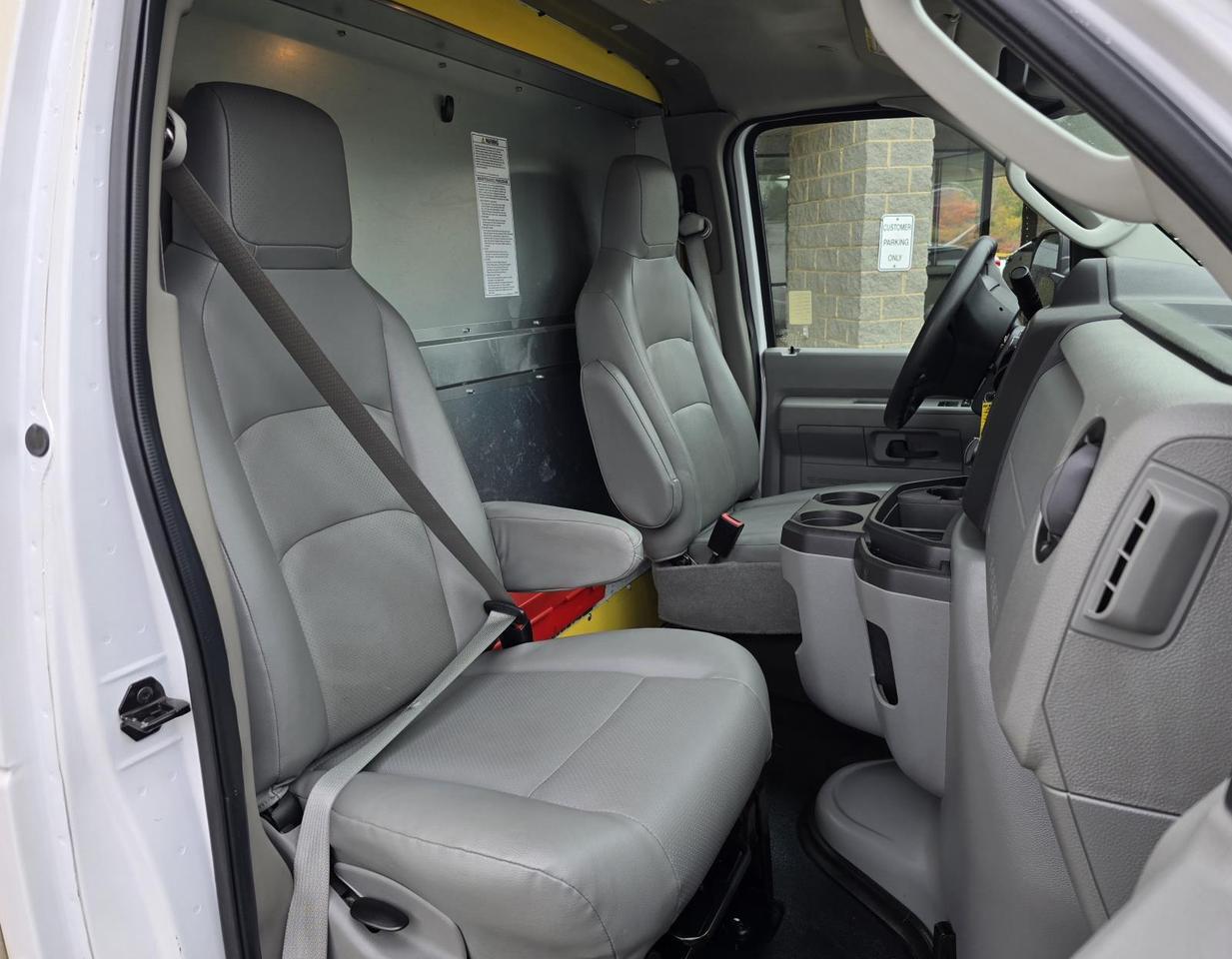 2024 Ford E-Series Cutaway E-350 DRW 16FT Box W/Roll-Up Door and Pull-Out Ramp Concord NC