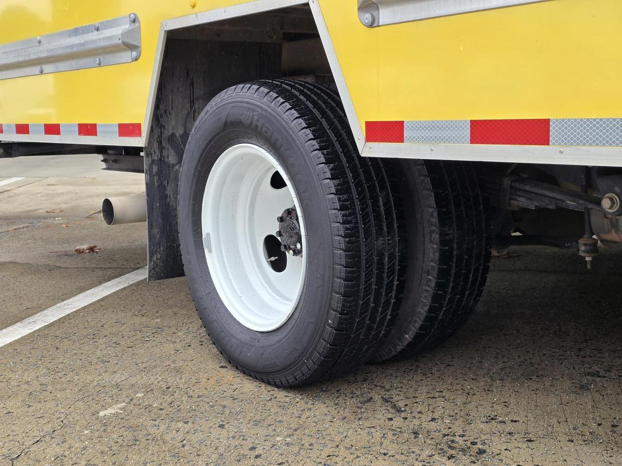 2024 Ford E-Series Cutaway E-350 DRW 16FT Box W/Roll-Up Door and Pull-Out Ramp Concord NC