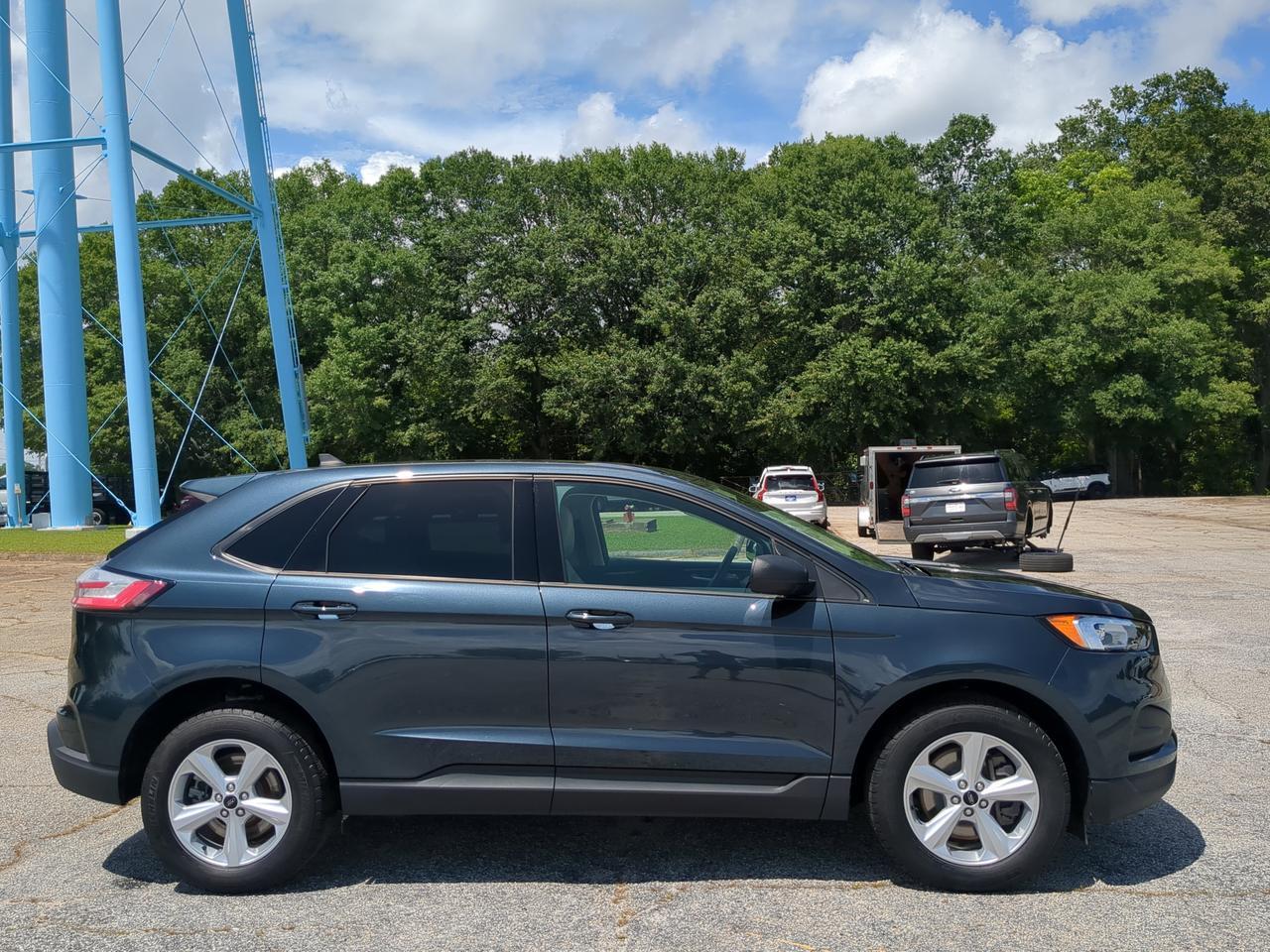 2024 Ford Edge SE