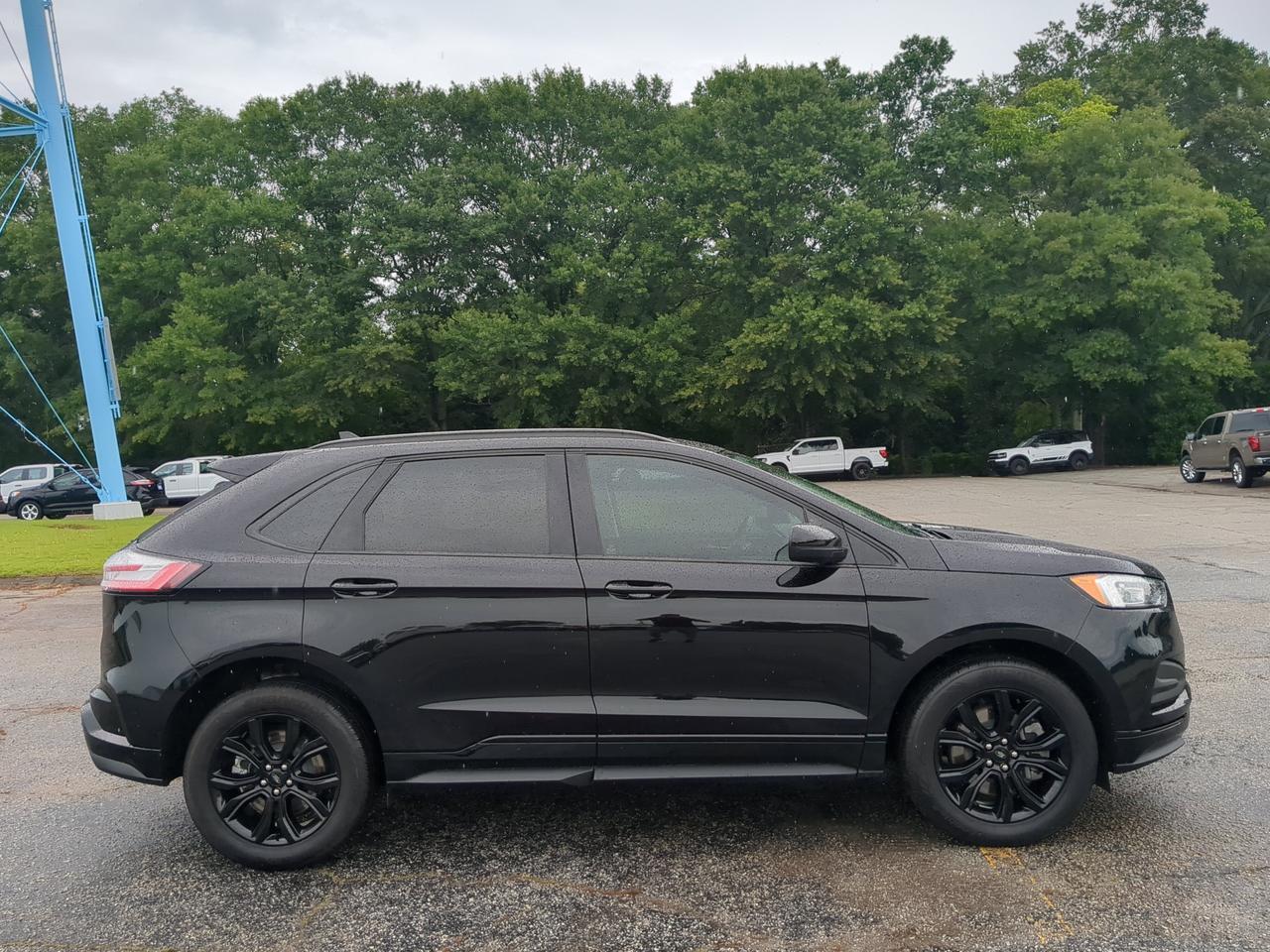 2024 Ford Edge SE