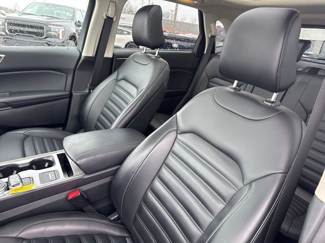 2024 Ford Edge SEL Random Lake WI