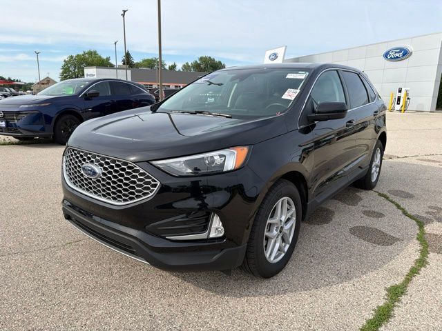 2024 Ford Edge SEL Random Lake WI