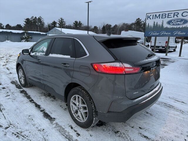2024 Ford Edge SEL photo 2