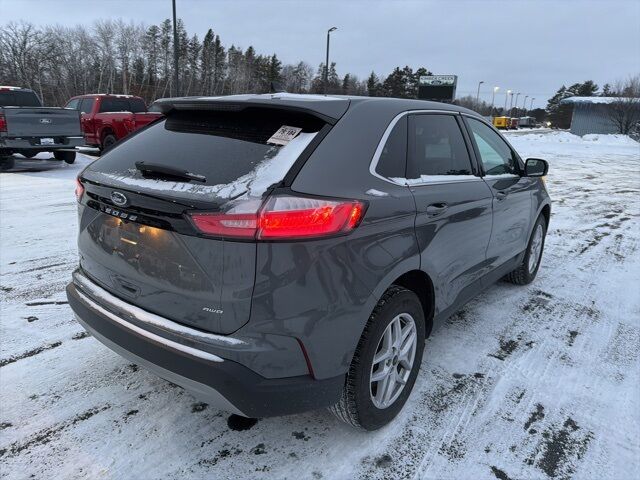 2024 Ford Edge SEL photo 4