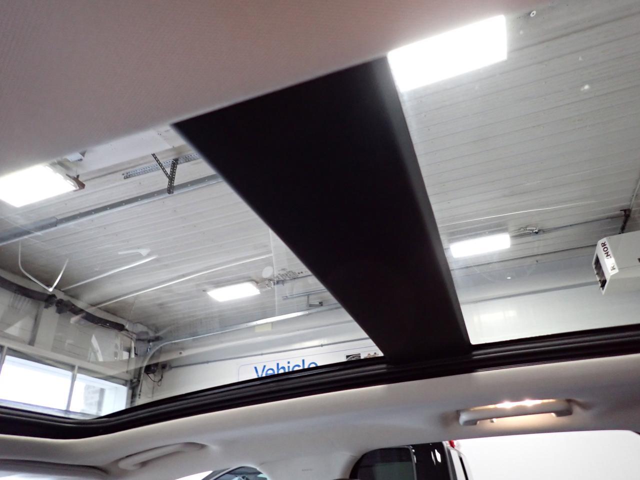 2024 Ford Edge Titanium AWD LEATHER SUNROOF Listowel ON
