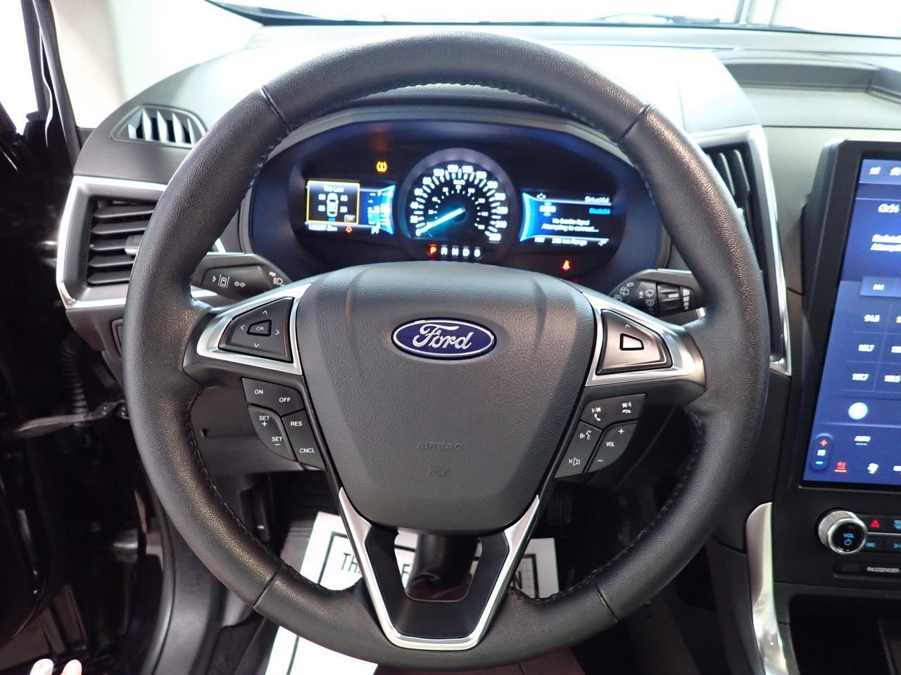 2024 Ford Edge Titanium AWD LEATHER SUNROOF Listowel ON