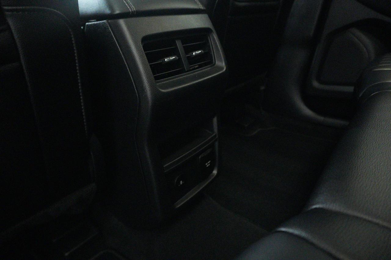 2024 Ford Edge Titanium AWD Listowel ON