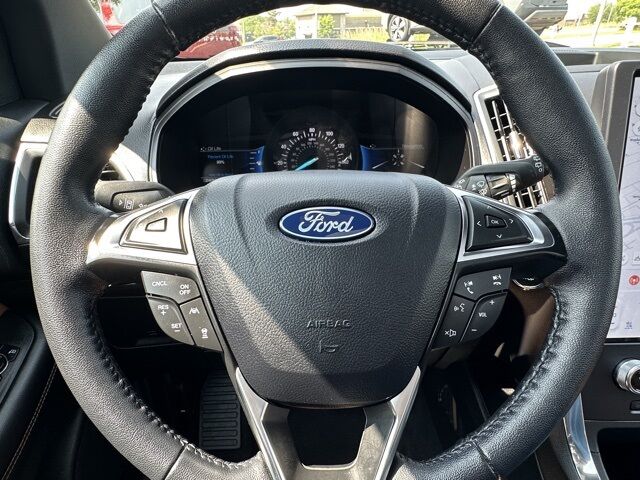 2024 Ford Edge Titanium Hoffman Estates IL