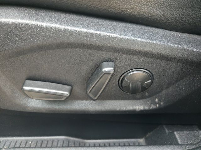 2024 Ford Edge Titanium West Burlington IA