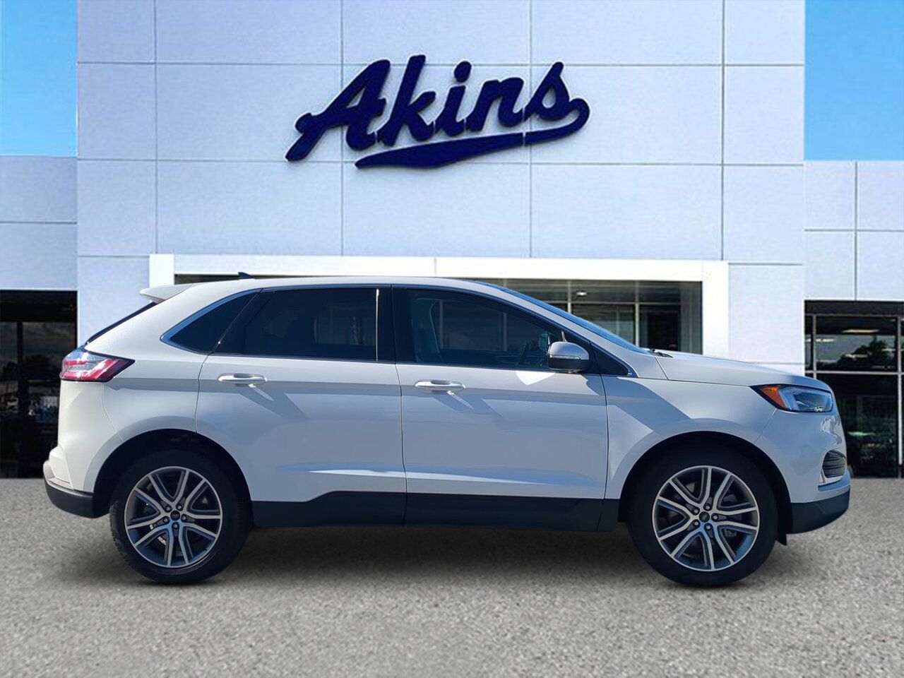 2024 Ford Edge Titanium