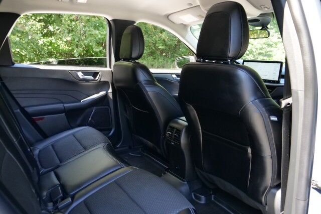 2024 Ford Escape PHEV / Hybrid / Heated Seats / Navigation! High Point NC