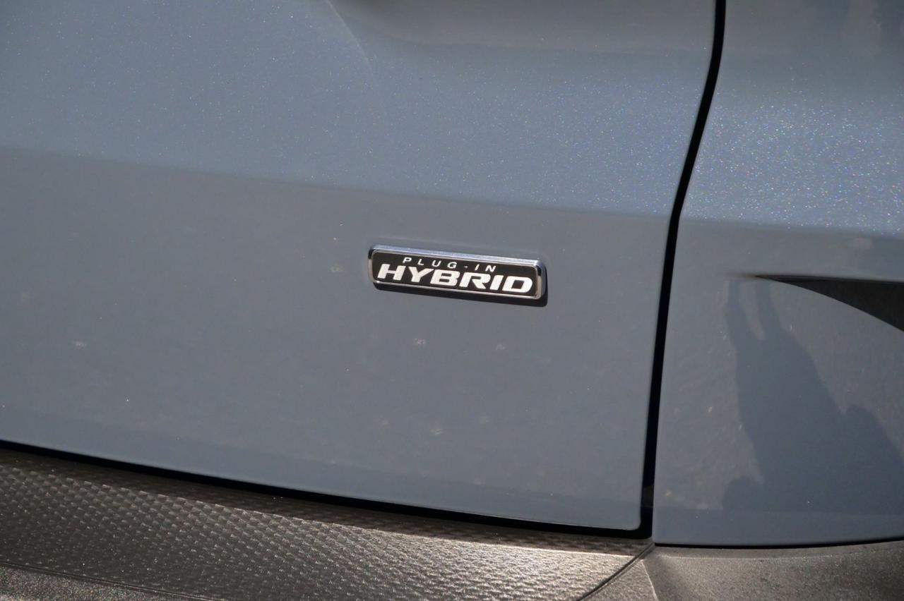 2024 Ford Escape PHEV / Hybrid / Heated Seats / Navigation! Lincolnton NC