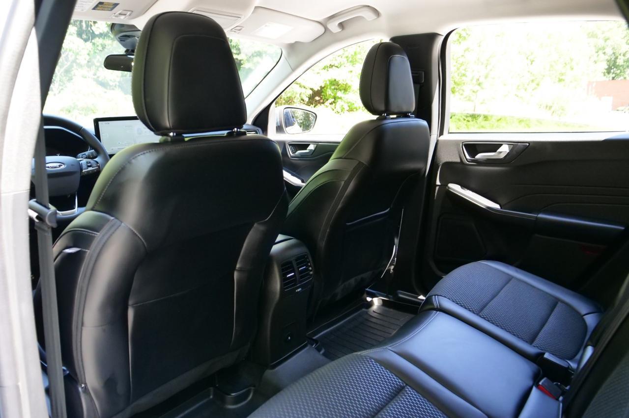 2024 Ford Escape PHEV / Hybrid / Heated Seats / Navigation! Lincolnton NC